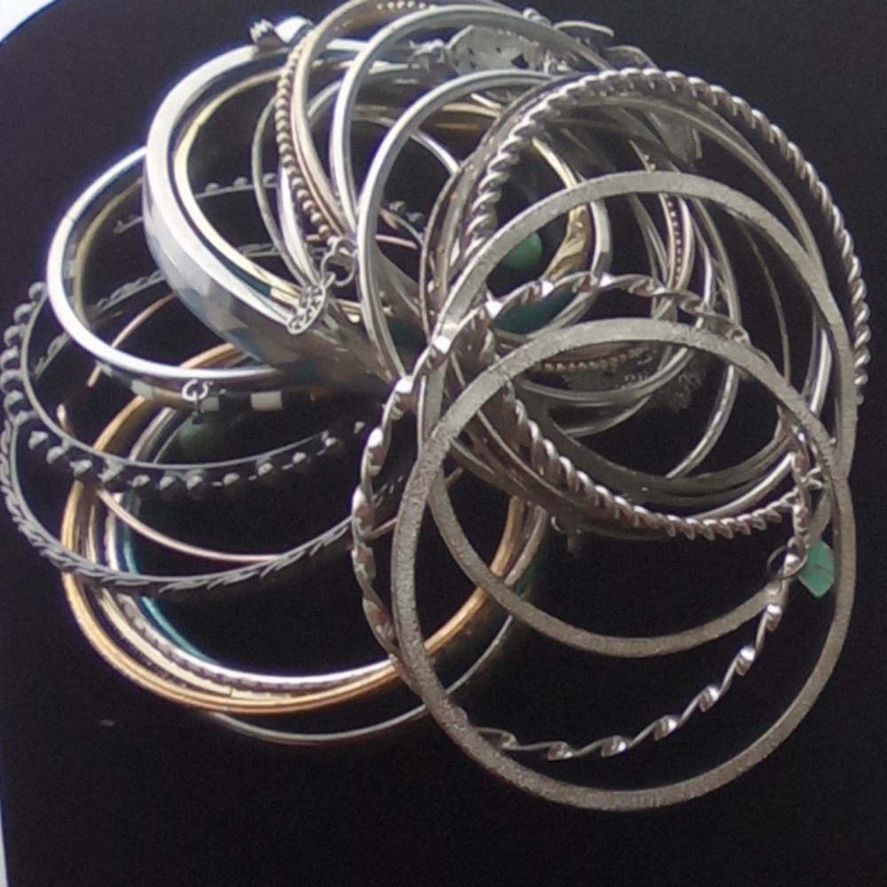 Vtg & Modern 28 Piece Bangle Set. Silver toned.